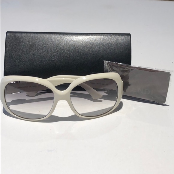 Fendi women’s white sunglasses FS5036R